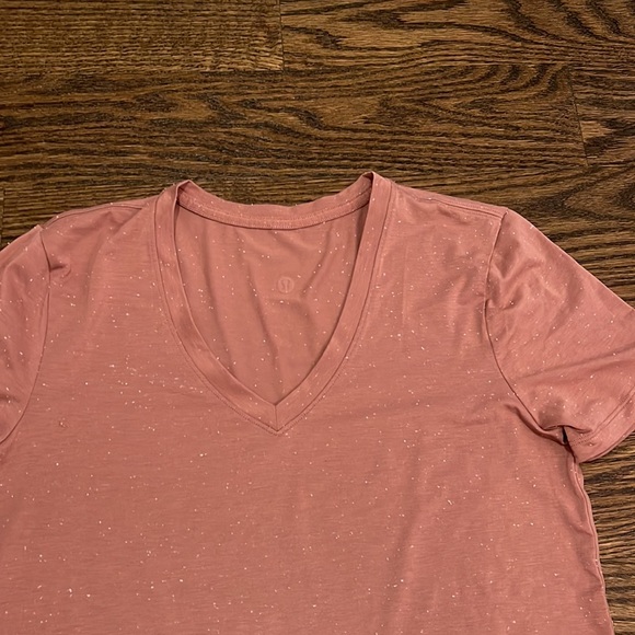 Lululemon women’s small pink t-shirt - Picture 2 of 3